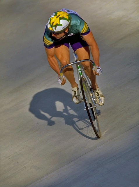 C罗一家海边度假，乔治娜晒比基尼展示性感身材