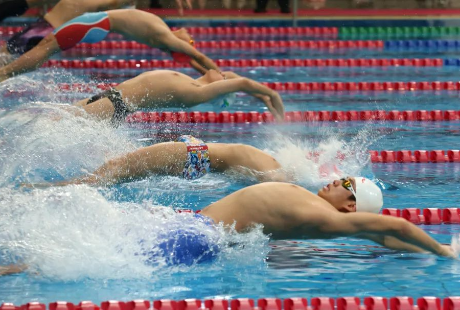 踢球者：拜仁计划1月再谈格纳布里和格雷茨卡续约